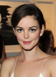 Nora Zehetner
